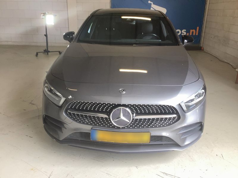 Mercedes-Benz A-Klasse Limousine A 220 4Matic AMG Line 2020 – снимка 14