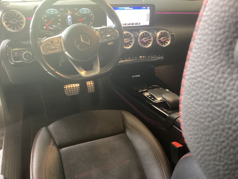 Mercedes-Benz A-Klasse Limousine A 220 4Matic AMG Line 2020 – снимка 17