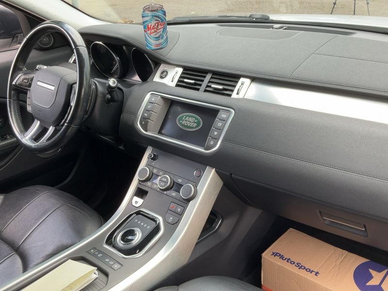 Land Rover Evoque 2.0 Td4 SE 2018 – снимка 18