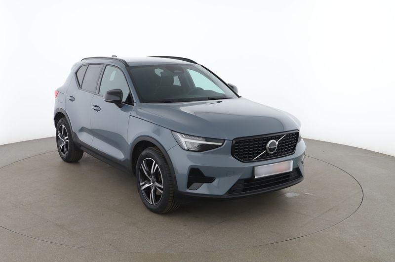 Volvo XC40 2.0 B4 Mild-Hybrid Plus Dark 2WD 2023 – снимка 12