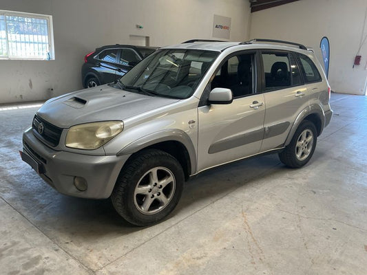 Toyota RAV 4 2.0 D-4D VXE 4x4 2004 – снимка 1