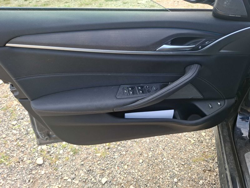 BMW 5er 545e xDrive M Sport 2022 – снимка 25