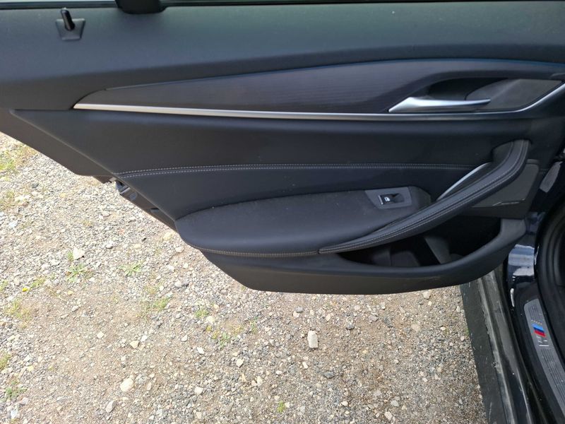 BMW 5er 545e xDrive M Sport 2022 – снимка 32