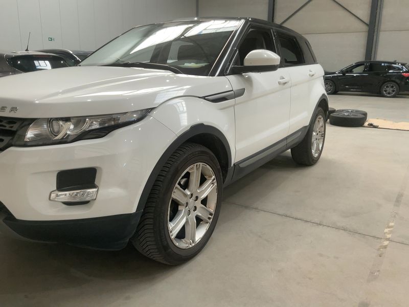 Land Rover Evoque 2.2 Td4 Pure Technik 2015 – снимка 2