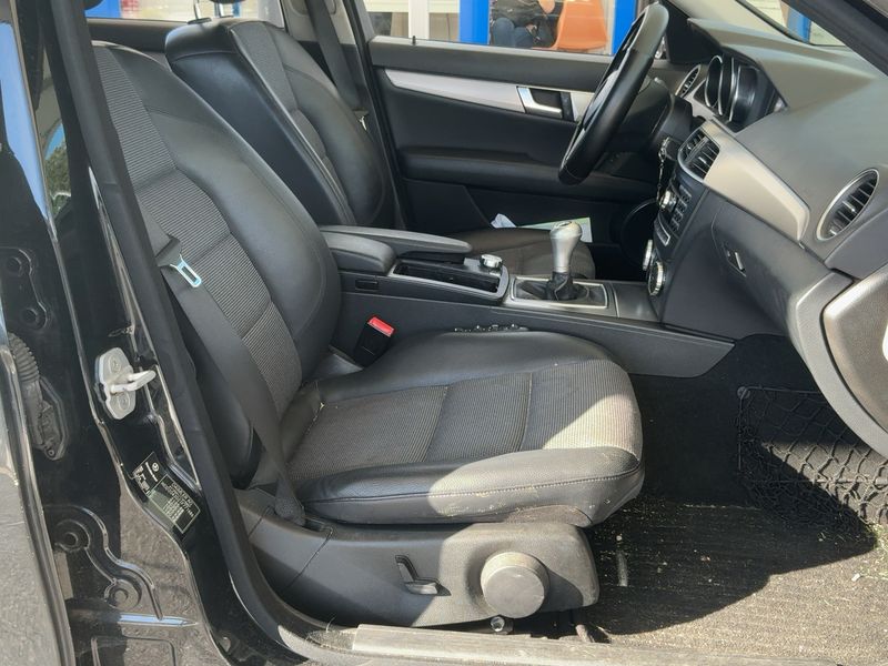 Mercedes-Benz C-Klasse C 220 CDI T BlueEfficiency Avantgarde 2011 – снимка 16