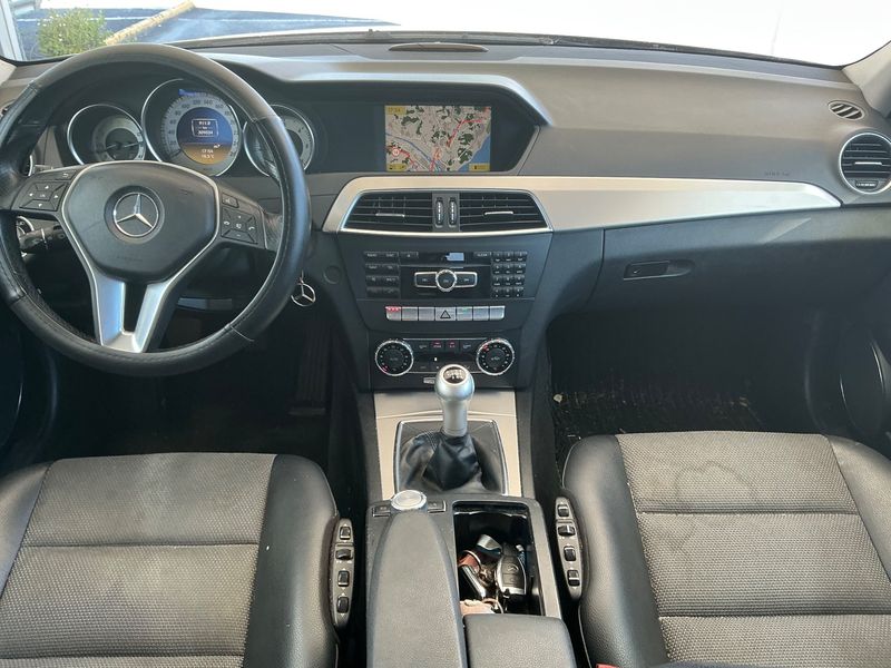 Mercedes-Benz C-Klasse C 220 CDI T BlueEfficiency Avantgarde 2011 – снимка 17