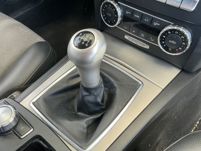 Mercedes-Benz C-Klasse C 220 CDI T BlueEfficiency Avantgarde 2011 – снимка 34