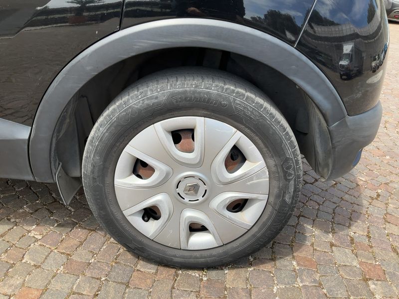Renault Captur 0.9 TCe Life 2014 – снимка 5