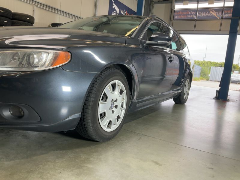 Volvo V70 1.6 D2 Momentum 2013 – снимка 2