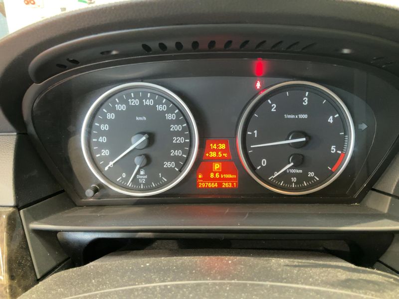 BMW 5er 530d xDrive Edition Lifestyle 2010 – снимка 18