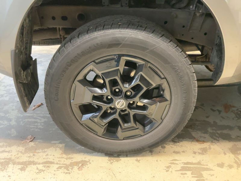 Nissan Navara NP-300 2.3 dCi N-Guard Double Cab 4x4 2022 – снимка 9