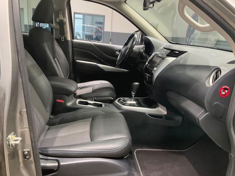 Nissan Navara NP-300 2.3 dCi N-Guard Double Cab 4x4 2022 – снимка 17