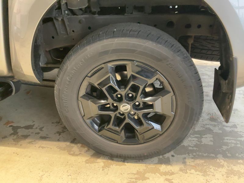 Nissan Navara NP-300 2.3 dCi N-Guard Double Cab 4x4 2022 – снимка 5