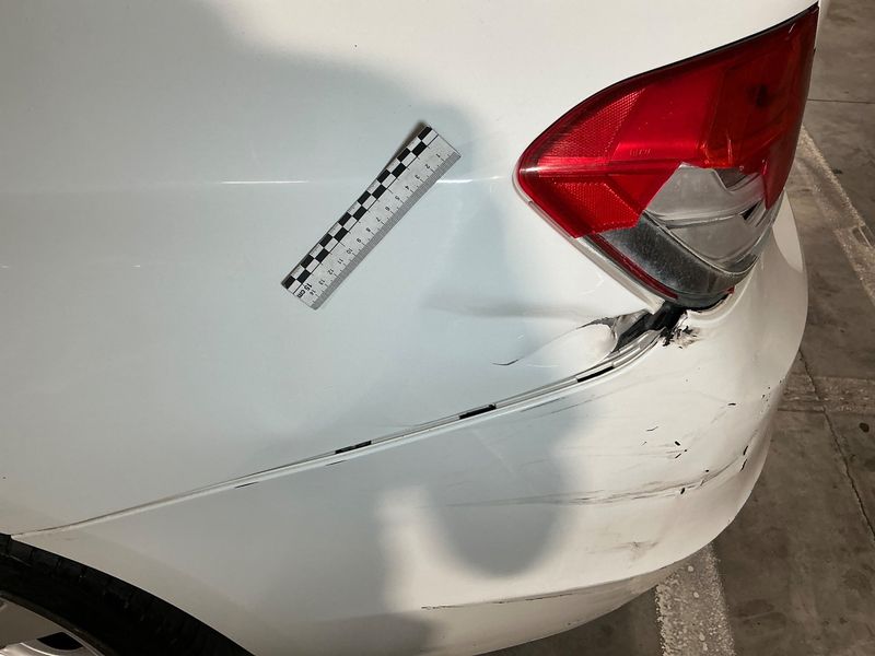 BMW 3er 318d 2014 – снимка на щета