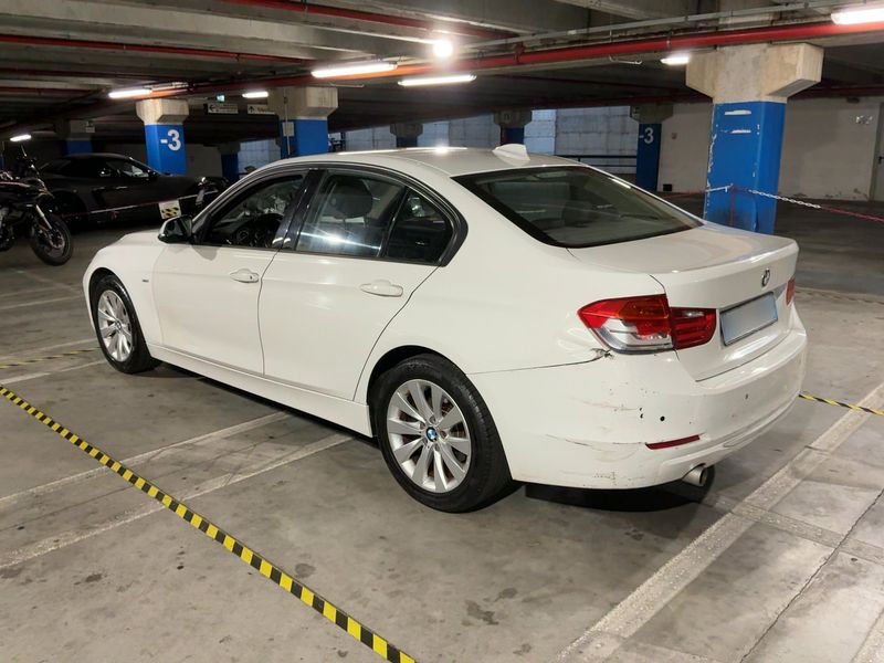 BMW 3er 318d 2014 – снимка на щета