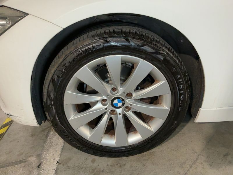 BMW 3er 318d 2014 – снимка на щета