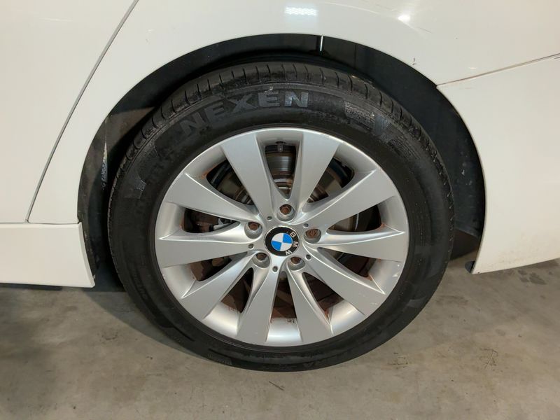 BMW 3er 318d 2014 – снимка на щета