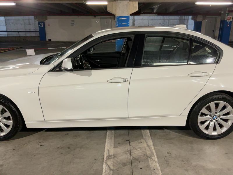 BMW 3er 318d 2014 – снимка на щета