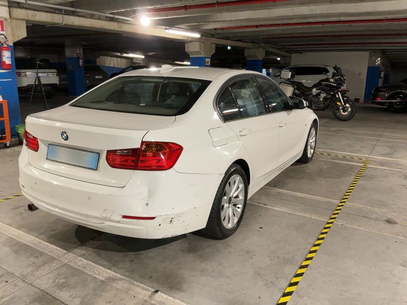 BMW 3er 318d 2014 – снимка на щета