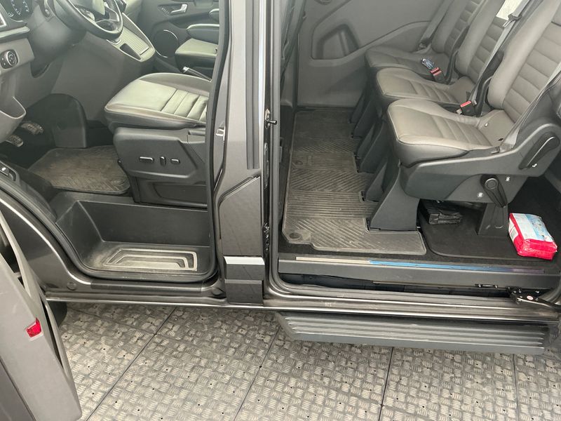 Ford Tourneo Custom 2.0 TDCi Mild-Hybrid 320 L1 Tourneo Titanium 2021 – снимка 24