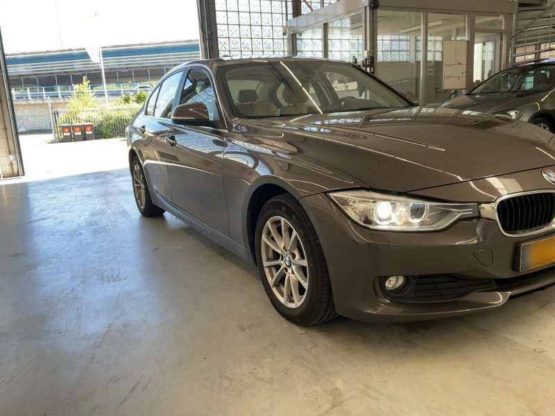 BMW 3er 316i 2014 – снимка 12