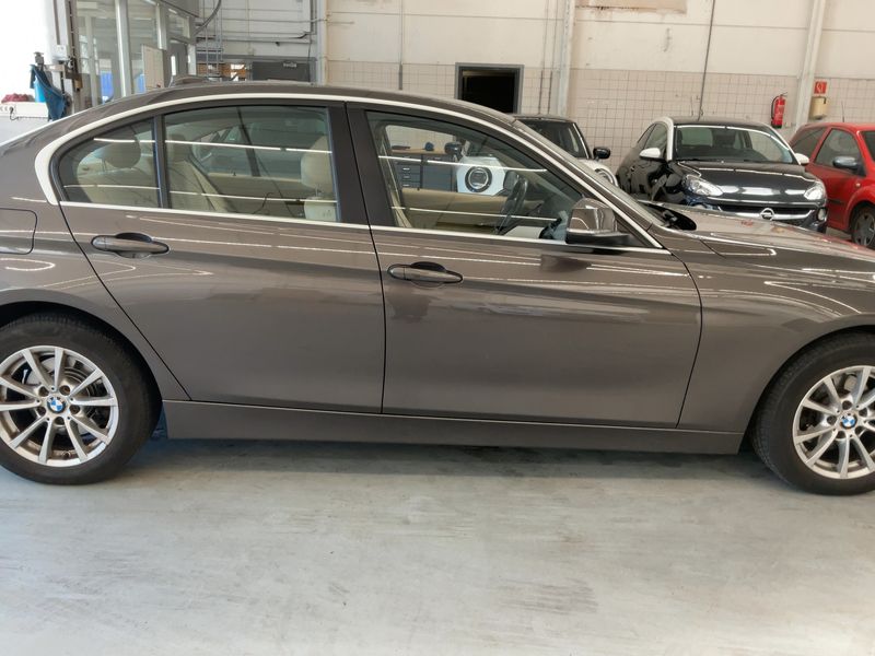 BMW 3er 316i 2014 – снимка 10