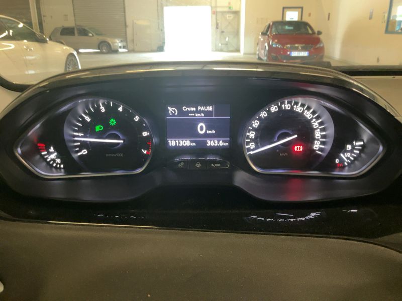 Peugeot 208 1.2 VTi Allure 2013 – снимка 4