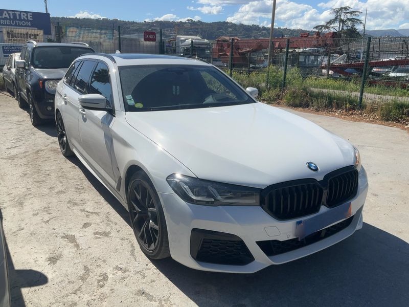 BMW 5er 530d Mild-Hybrid xDrive M Sport 2023 – снимка 12