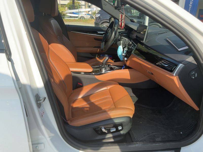 BMW 5er 530d Mild-Hybrid xDrive M Sport 2023 – снимка 16