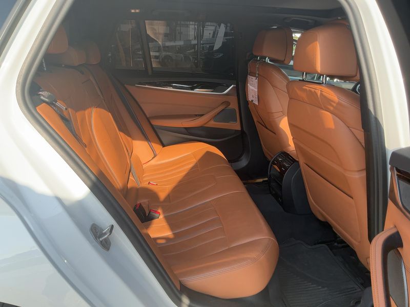 BMW 5er 530d Mild-Hybrid xDrive M Sport 2023 – снимка 19