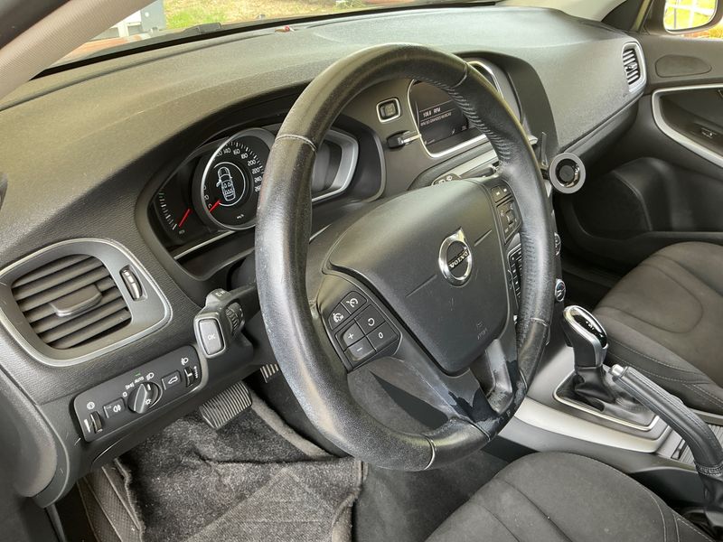 Volvo V40 2.0 D2 Kinetic 2018 – снимка 27