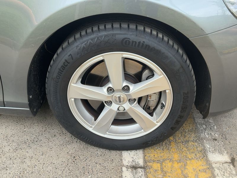 Volvo V40 2.0 D2 Kinetic 2018 – снимка 11