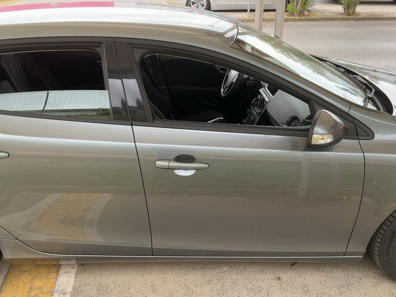 Volvo V40 2.0 D2 Kinetic 2018 – снимка 10