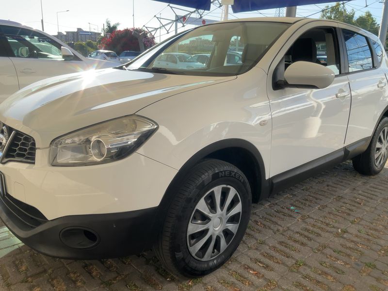 Nissan Qashqai 1.5 Turbodiesel Acenta 2012 – снимка 2