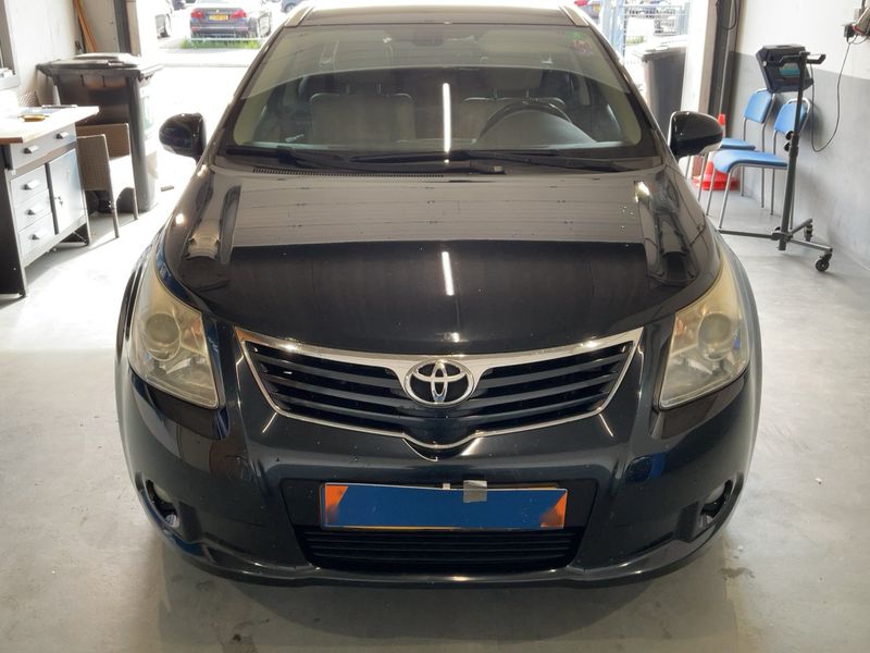 Toyota Avensis 2.0 Executive 2012 – снимка 14