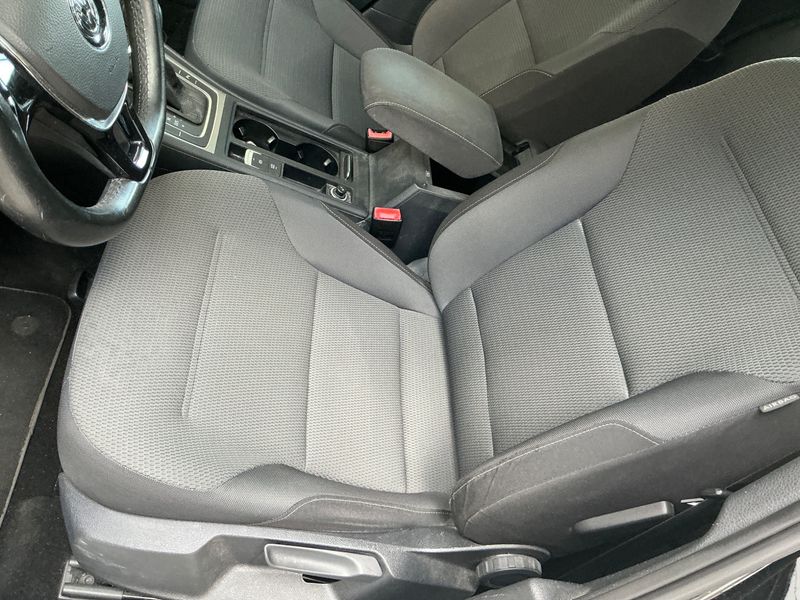 Volkswagen Golf VII 1.6 TDI Comfortline BlueMotion Tech 2015 – снимка на щета 47