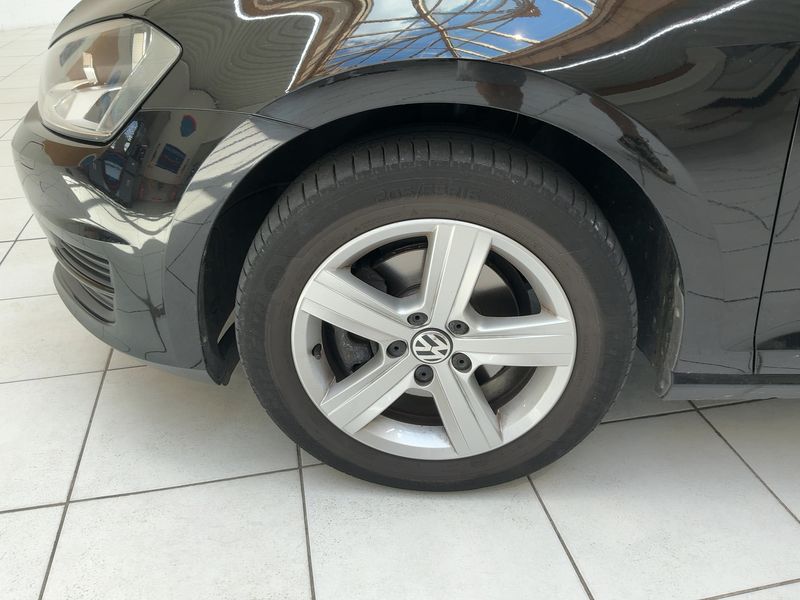 Volkswagen Golf VII 1.6 TDI Comfortline BlueMotion Tech 2015 – снимка 3