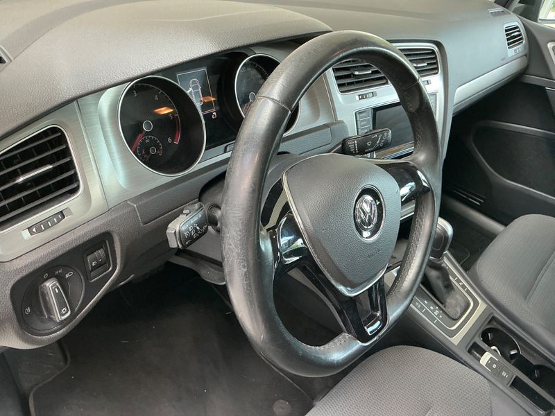 Volkswagen Golf VII 1.6 TDI Comfortline BlueMotion Tech 2015 – снимка на щета 48