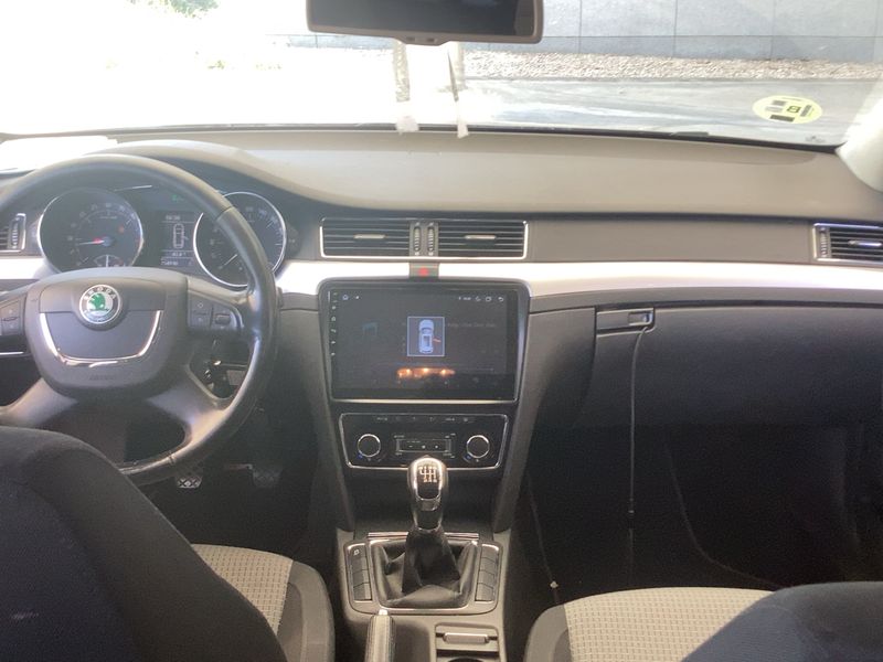 Skoda Superb 2.0 TDI Ambition 2011 – снимка 17