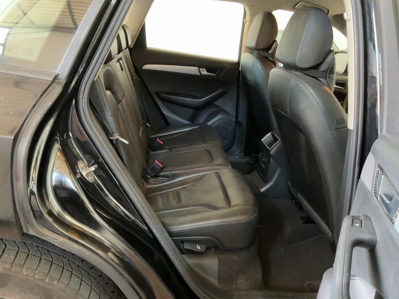 Audi Q5 2.0 TFSI quattro 2011 – снимка 20
