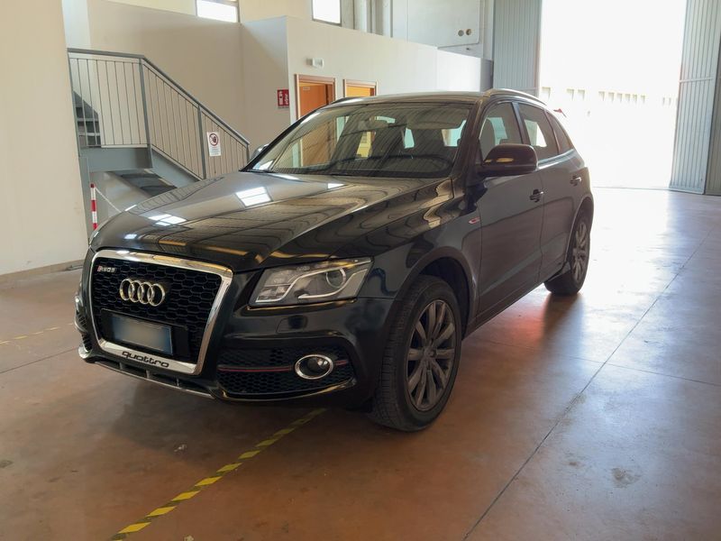 Audi Q5 2.0 TFSI quattro 2011 – снимка 1