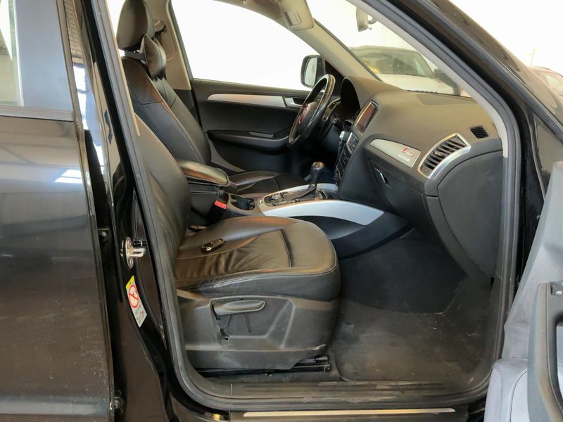 Audi Q5 2.0 TFSI quattro 2011 – снимка 17