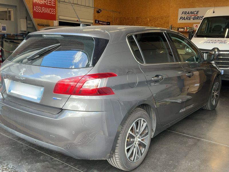 Peugeot 308 1.2 e-THP Allure 2016 – снимка 8