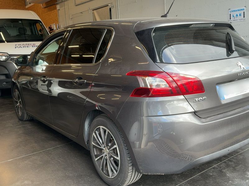 Peugeot 308 1.2 e-THP Allure 2016 – снимка 6