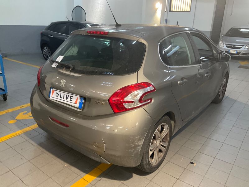 Peugeot 208 1.2 VTi Allure 2012 – снимка 2