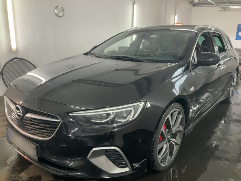 Opel Insignia Sports Tourer 2.0 CDTI GSi 4x4 2018 – снимка 1