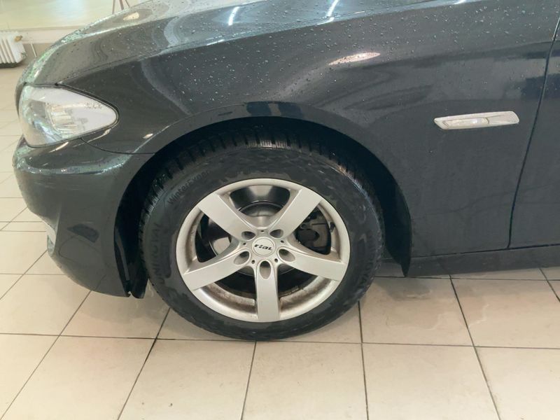 BMW 5er 520d 2011 – снимка 16