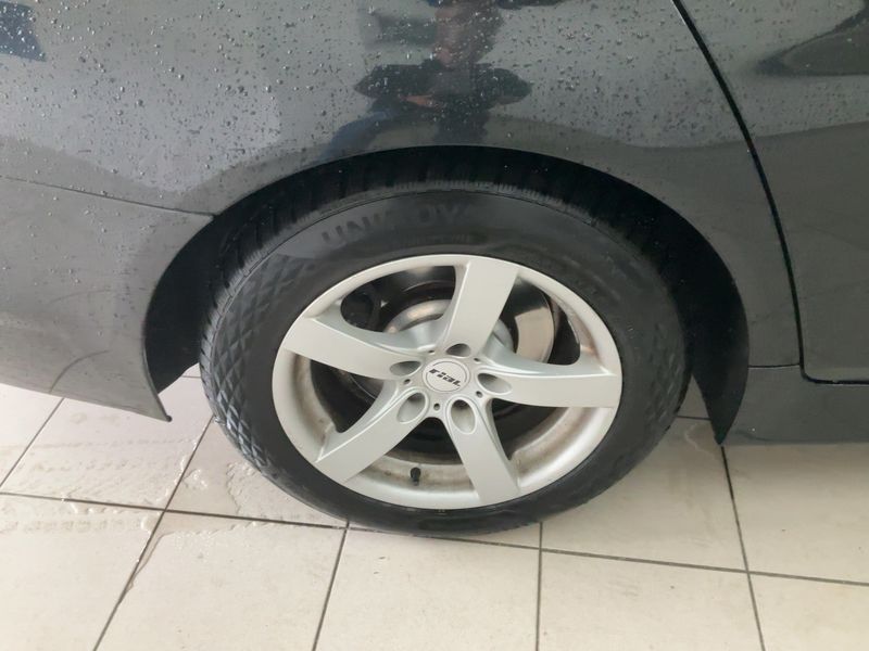BMW 5er 520d 2011 – снимка 18