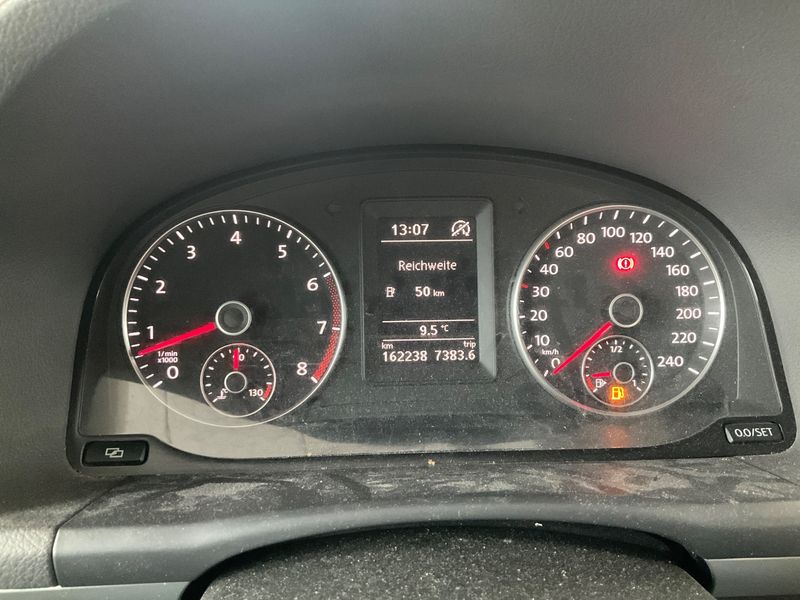 Volkswagen Touran 1.2 TSI Trendline BlueMotion Tech 2010 – снимка 4