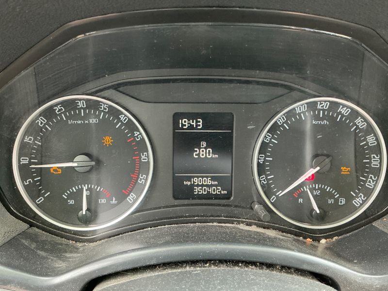 Skoda Octavia 1.9 TDI Ambiente 2009 – снимка 4